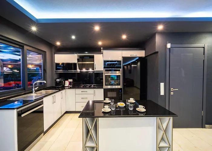 Everest Koerdere Villa Kas